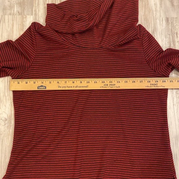 *4 for $20* tunic length cowl neck like new - Picture 6 of 11